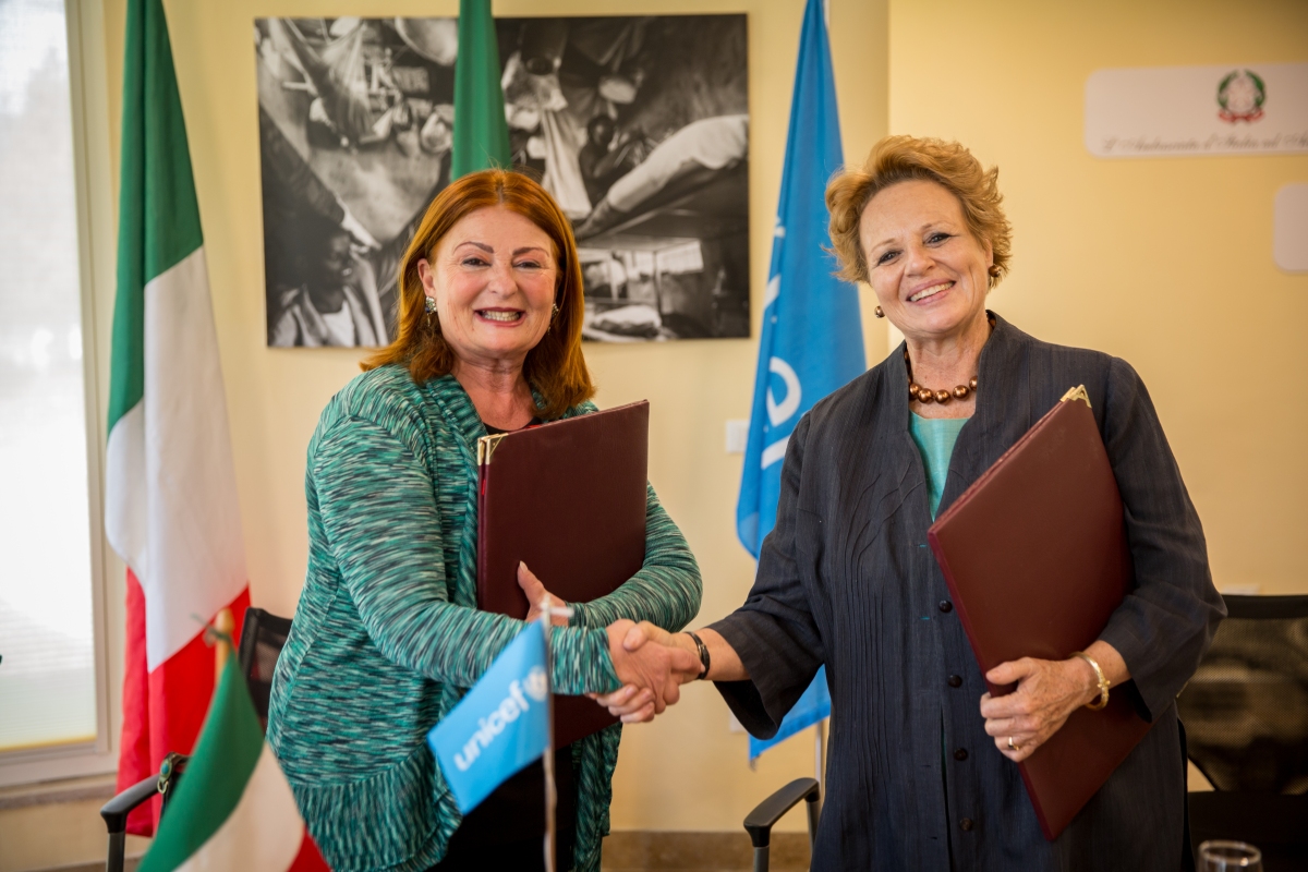 Italy and UNICEF sign the agreement for the second phase of the “vital events registration project”.